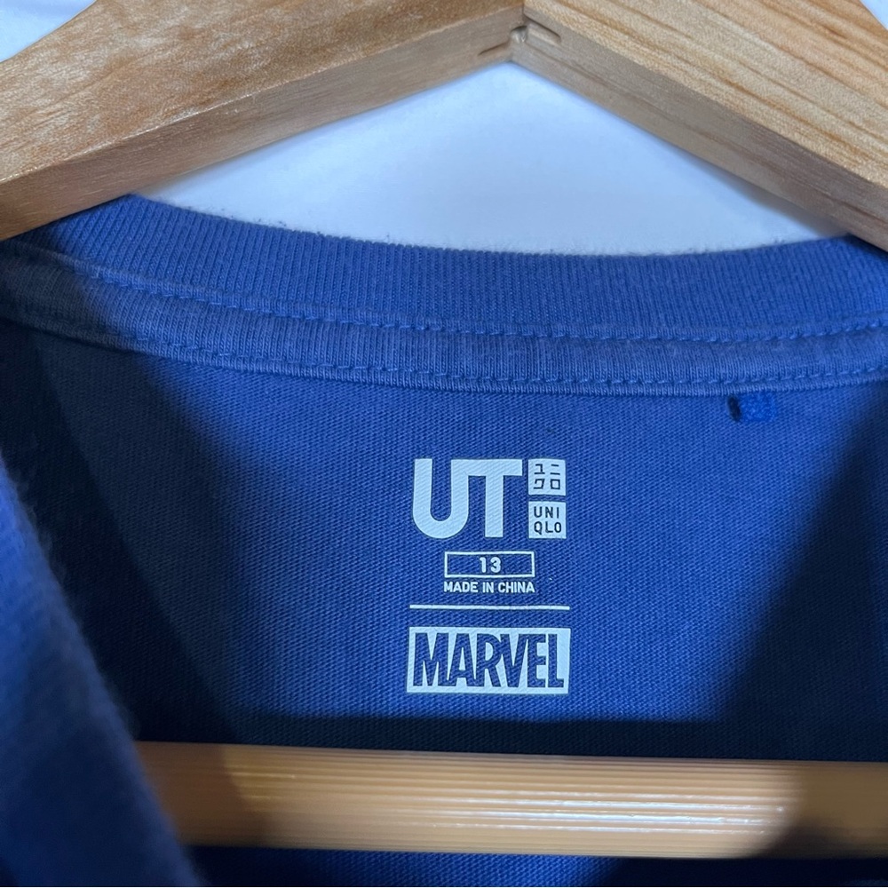Uniqlo X Marvel Kids Tee Shirt Size 13 Blue Short Sleeve - Picture 4 of 5